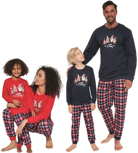 Poduszki dekoracyjne dla Twojej całej rodziny - sklep internetowy z ekskluzywnymi piżamami!